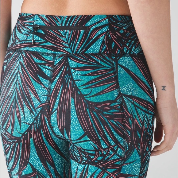 LULULEMON Tight Stuff Tight in Mini Palm Lace Tofino Teal Multi Sz. 8 - Picture 3 of 12